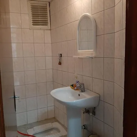 Hanedan Apt *